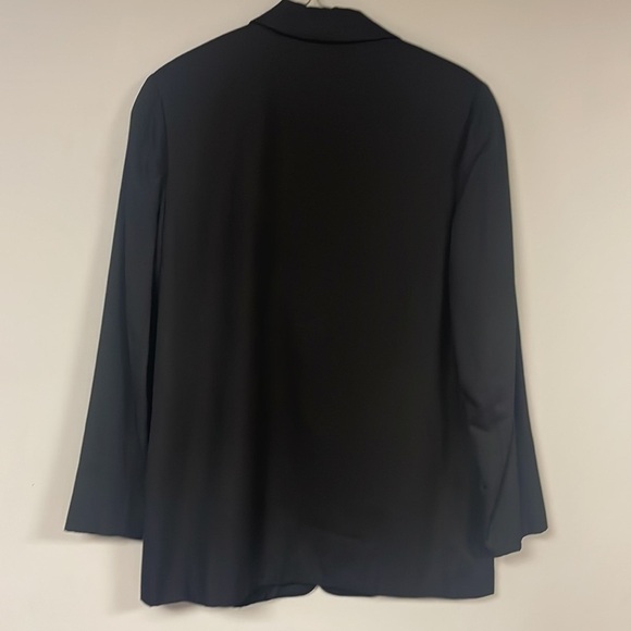 L.L. Bean Women’s Blazer/ Jacket, Black, 10 Reg, Lined, single button, pockets - Picture 3 of 6